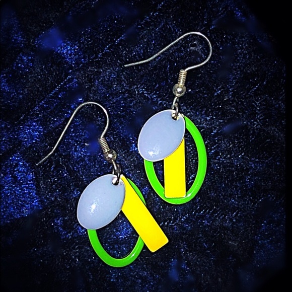 Vintage Jewelry - Earrings-Geometric Vintage Enamel & Silver Tone